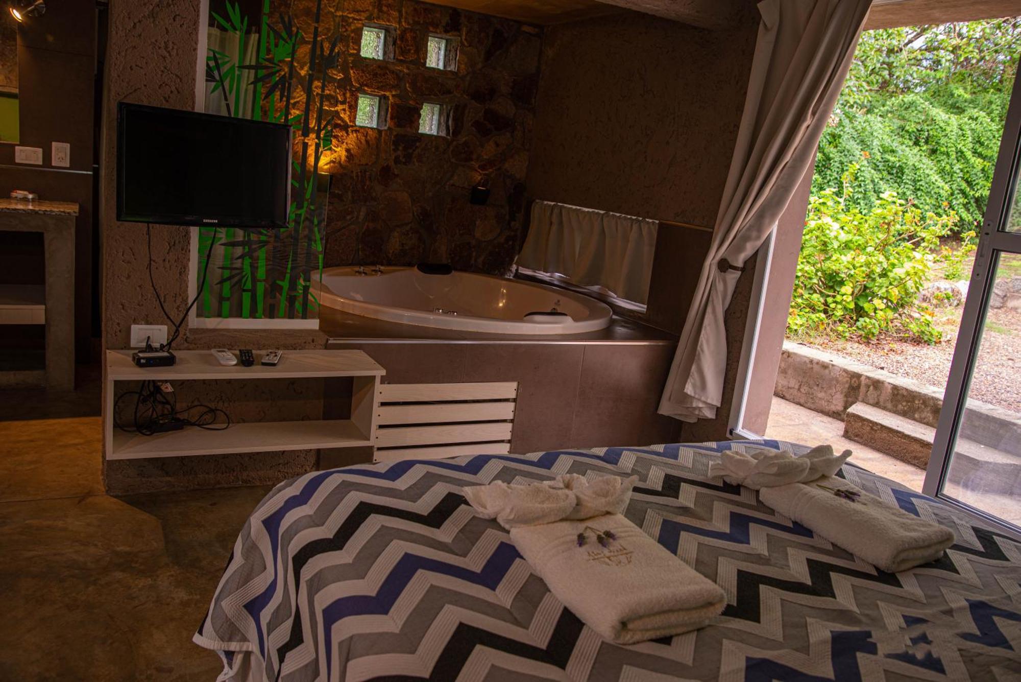 Pueblo Santo, Cabanas & Suites Сан-Хавьер Экстерьер фото